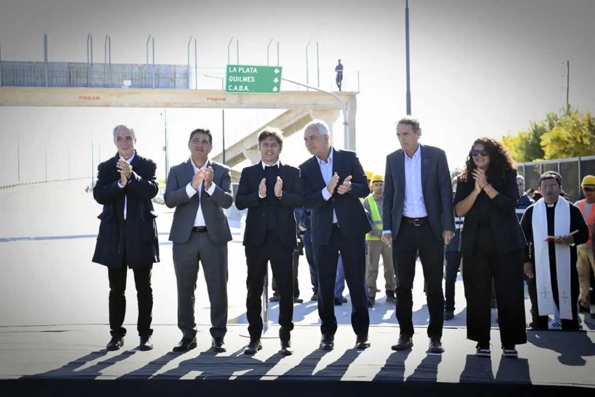 Kicillof inauguró la nueva bajada de la Autopista Buenos Aires - La Plata