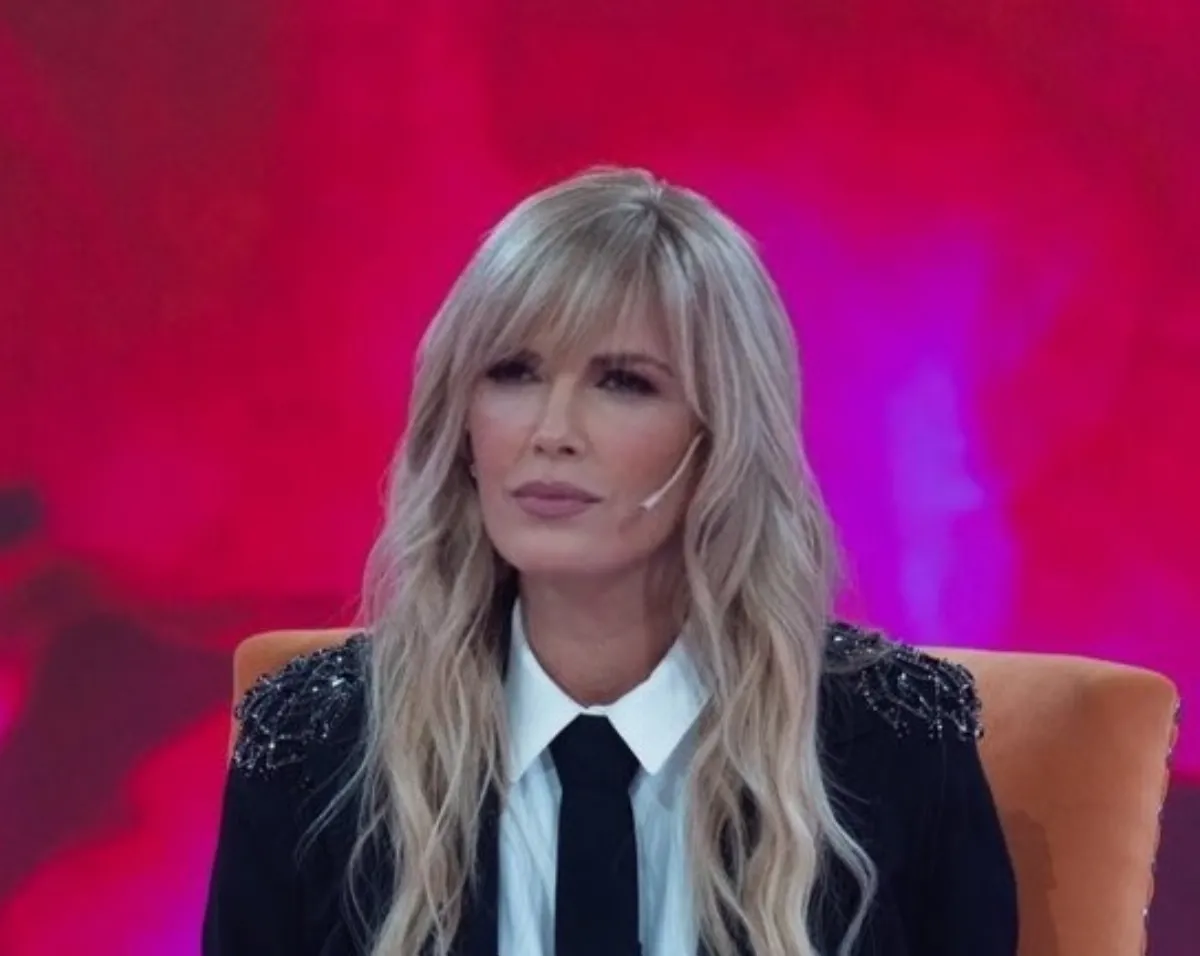 Tras denunciar a Lizzy, Canosa acusó al intendente de Bahía de robarse televisores