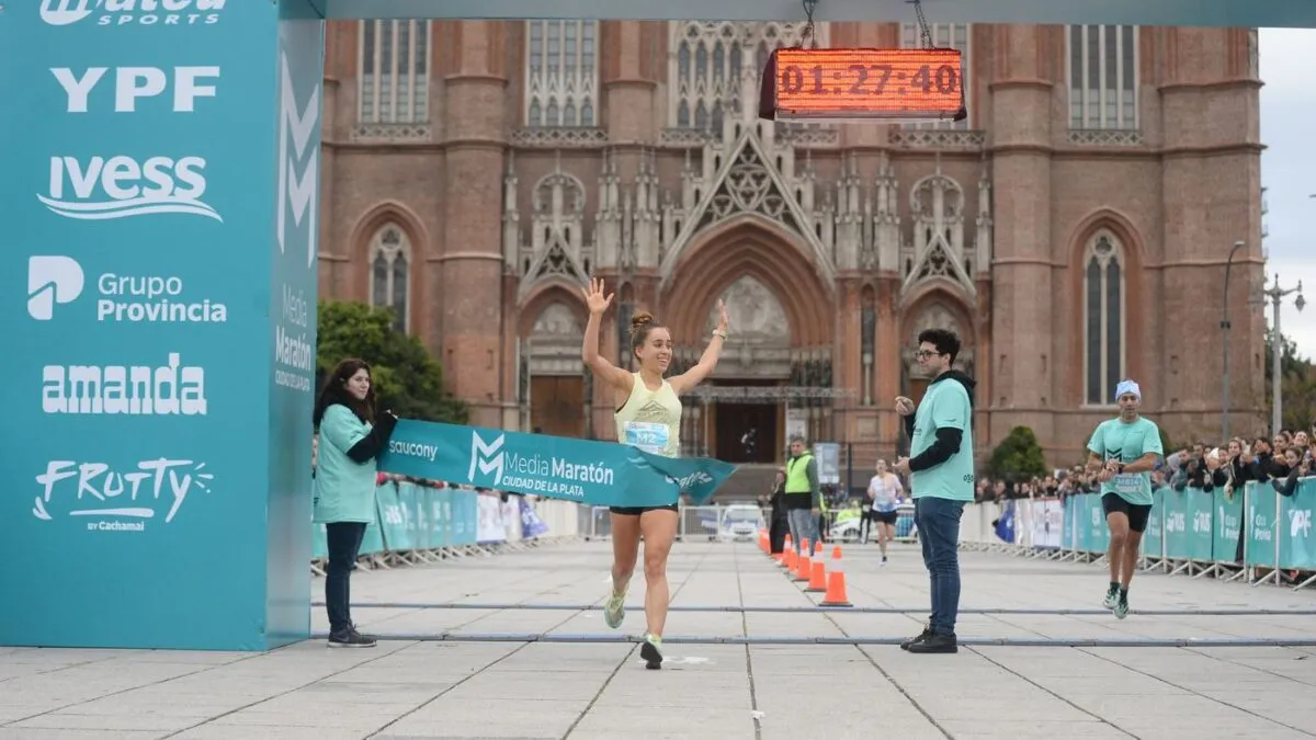 Pusieron fecha a la Media Maratón Ciudad de La Plata: cuándo y cómo se correrá