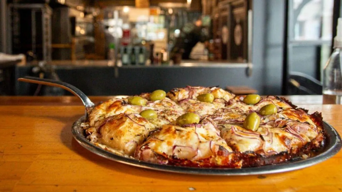 Una pizza elaborada en el Conurbano bonaerense la rompió en el Mundial de Italia