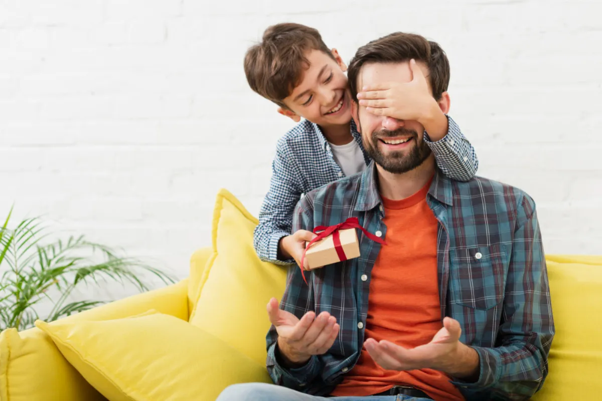 Día del Padre: las ventas cayeron 1,7% y la gente compró productos baratos