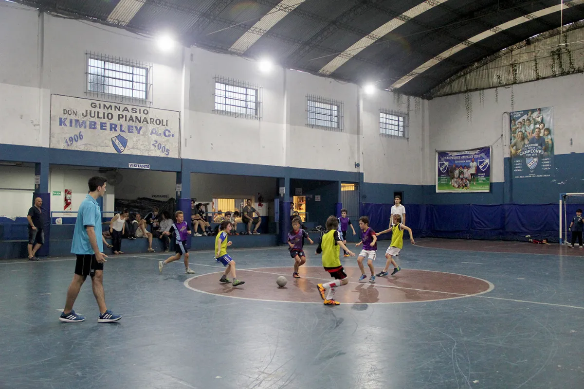 No la compliquen: el Gobierno nacional decidió reempadronar a los clubes de barrio