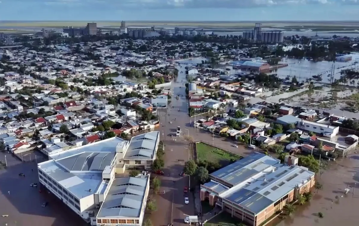Milei vetó la ley de emergencia por las inundaciones en Bahía Blanca y Coronel Rosales
