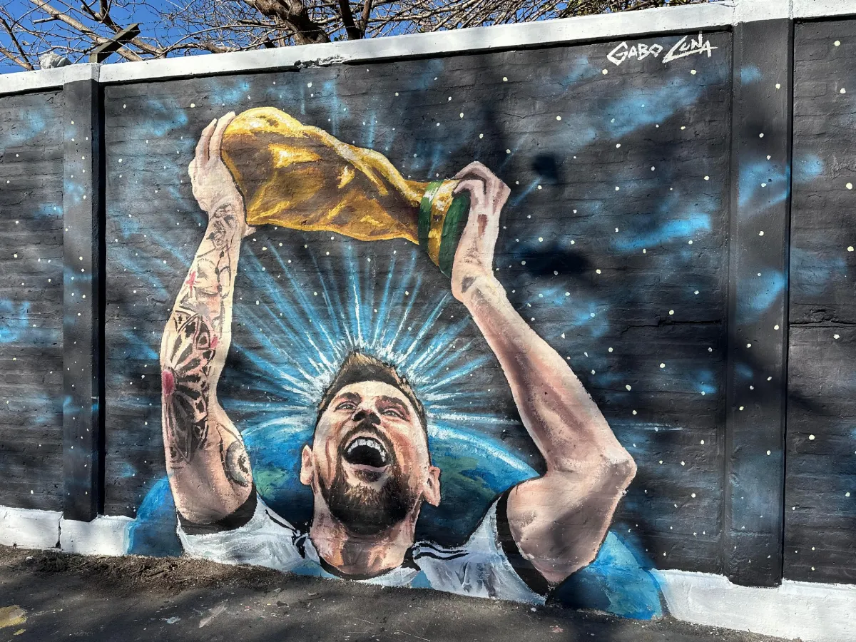 Arte y homenaje en el sur del GBA: los 38 de Messi se celebraron con un hermoso mural