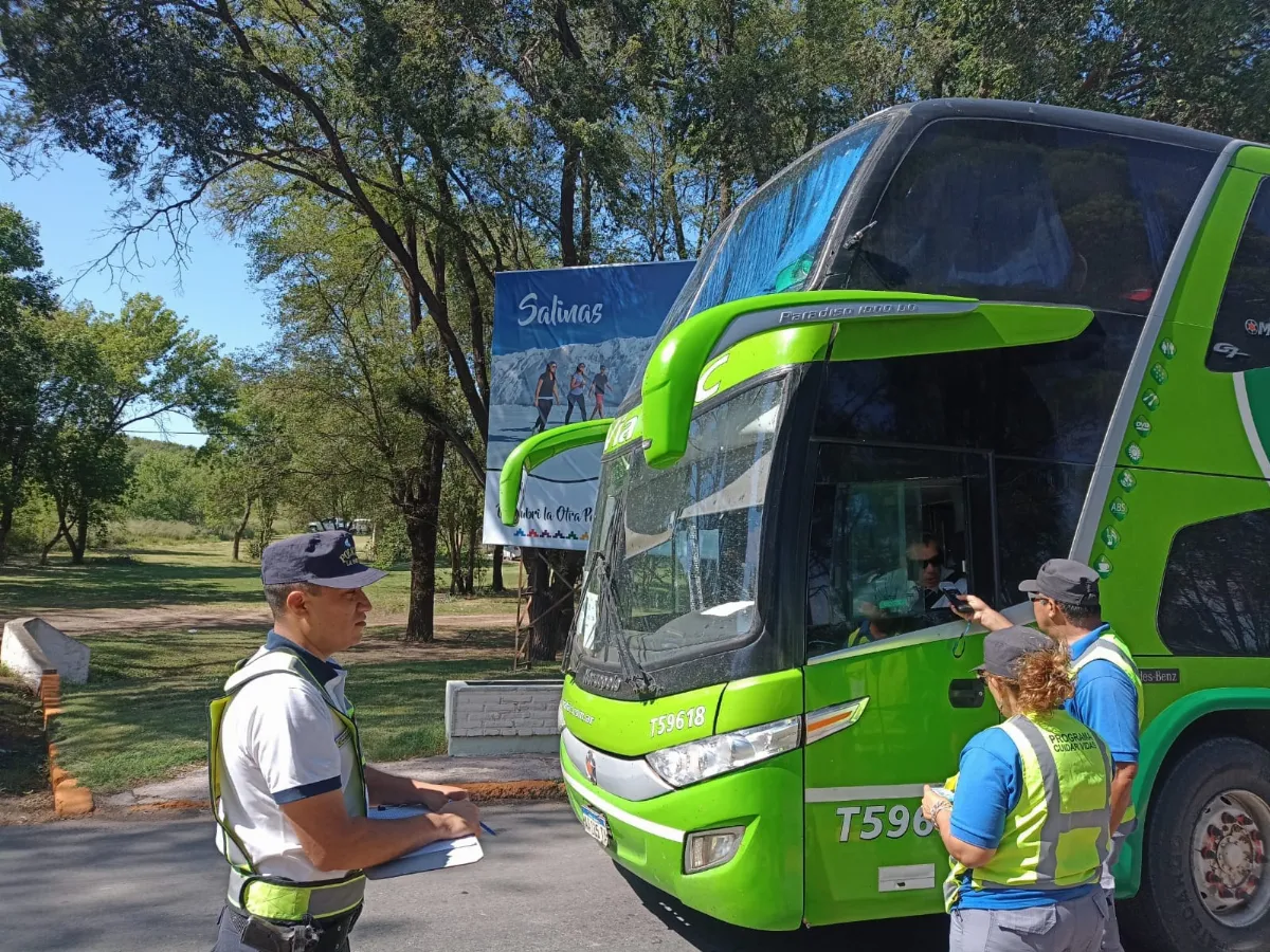 Vacaciones: controles e infracciones en el transporte de media y larga distancia