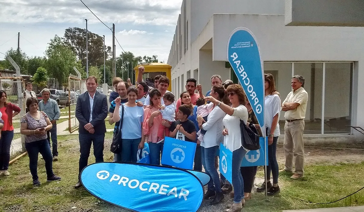 “Reactiven el Procrear o cedan los terrenos”: enérgico reclamo de un intendente radical a Milei