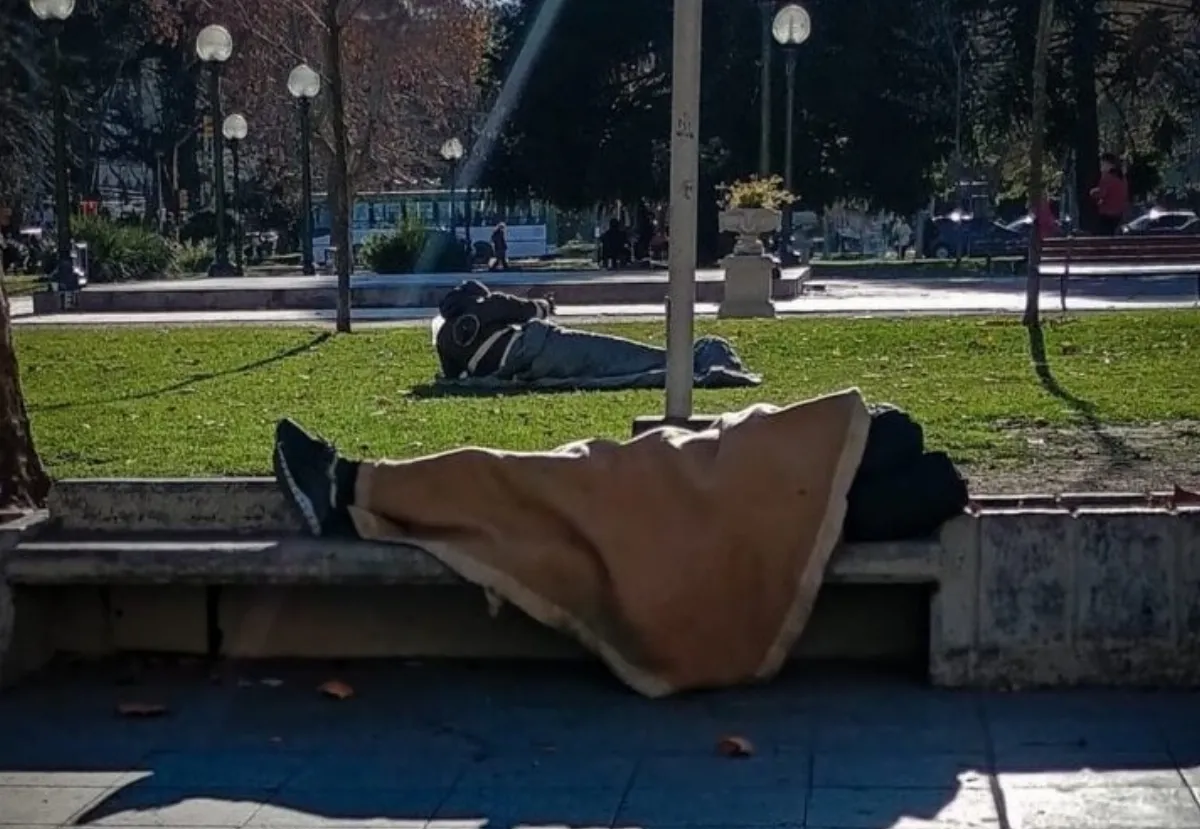 Una persona murió de frío en Mar del Plata, y denunciaron al intendente