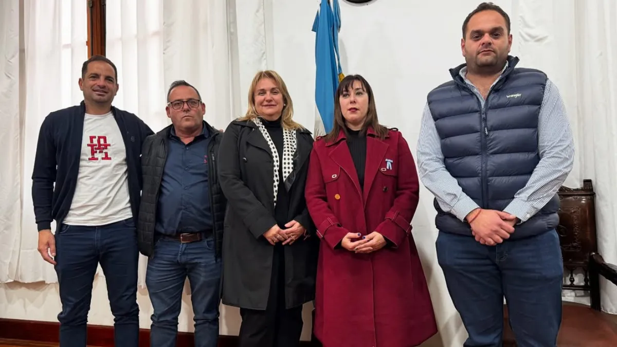 Intendenta UCR presentó el nuevo servicio que conecta todas las localidades del partido