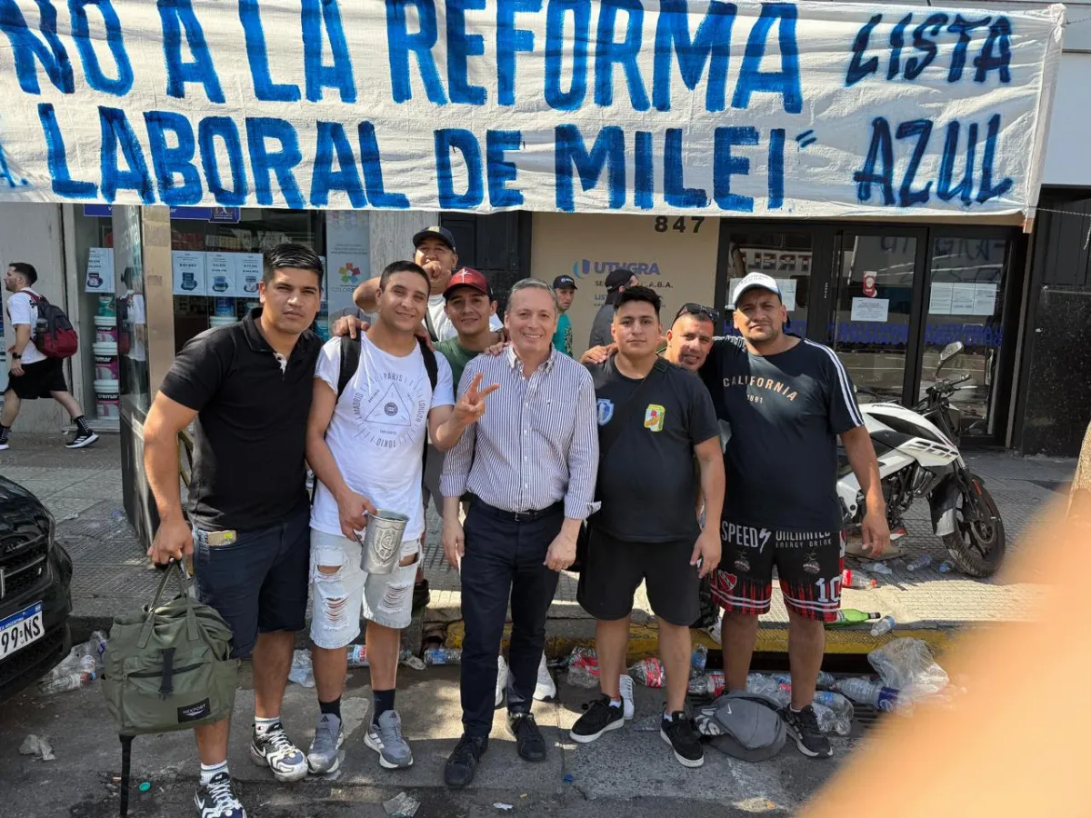 Gray marchó contra la ley de Reforma Laboral en Plaza de Mayo