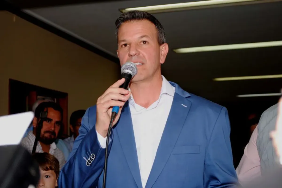 Roque Pérez firmó convenio para dictar el Curso de Control de Admisión y Permanencia