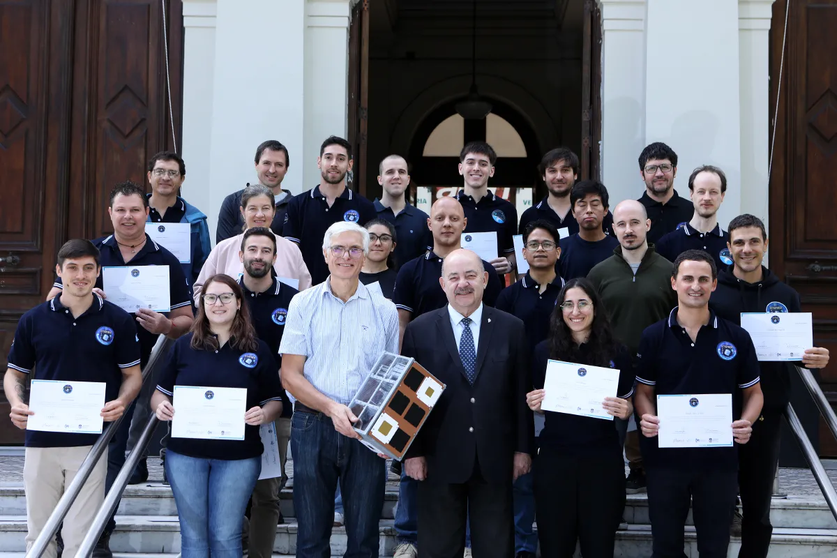 Histórico: la UNLP distinguió al equipo que desarrolló el satélite Atenea