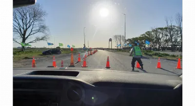 Imprudencia total en Ruta 11: detienen una camioneta realizando maniobras de riesgo, sin VTV y sin seguro
